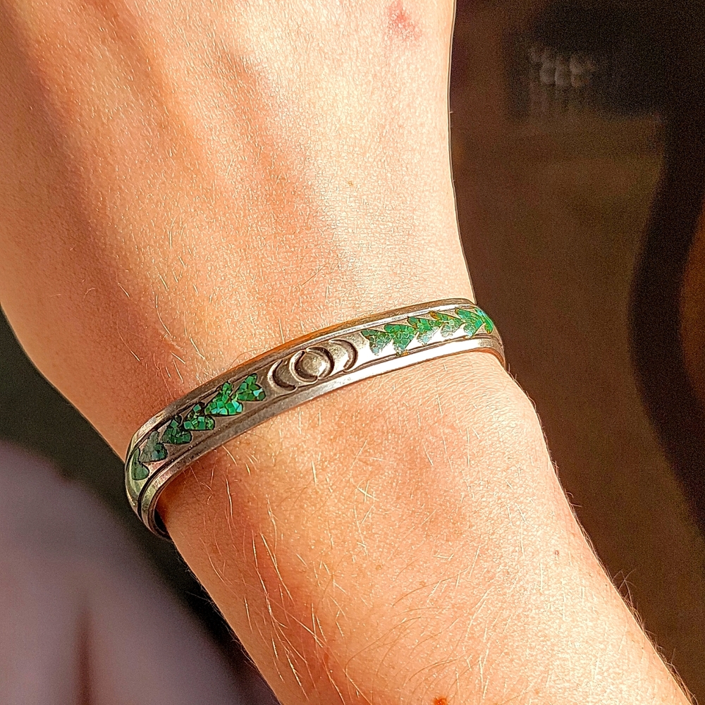 Silver Nakai Navajo Blue-Green Heart Waves Bracelet